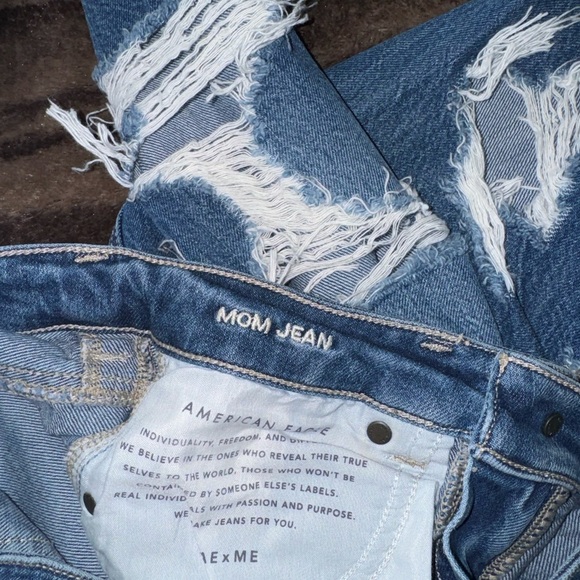 American Eagle Ripped Mom Jean - Picture 10 of 12